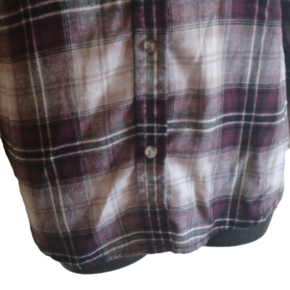 AMERICAN Eagle  xs plaid flannel boyfriend style shirt. Great for school! - Picture 3 of 8